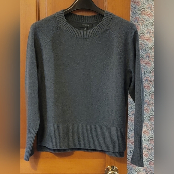Banana Republic Sweaters - Banana Republic Charcoal Gray Crewneck Sweater Wool Blend Size Large